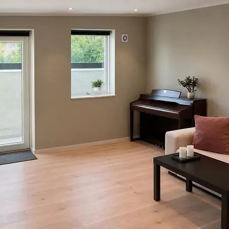 Bright Near Metro And Nature, 15 Min From Centre * Oslo